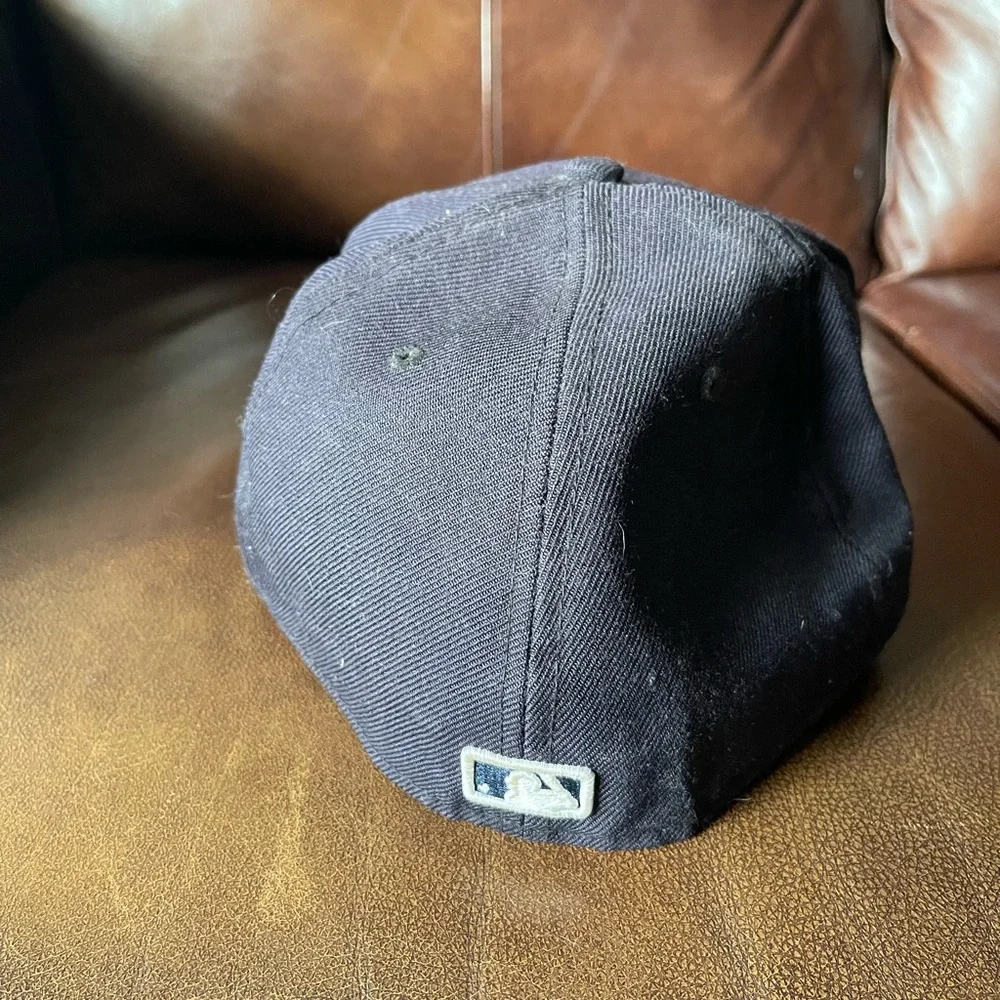 Jays hat - Picture 3 of 5